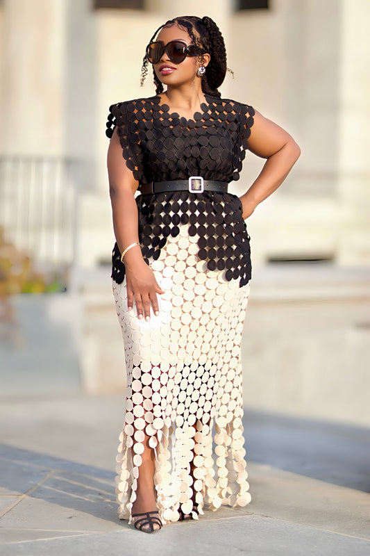 Elegant Two-Tone Maxi Circle Cutout Dress – Black & Pink / Black & beige